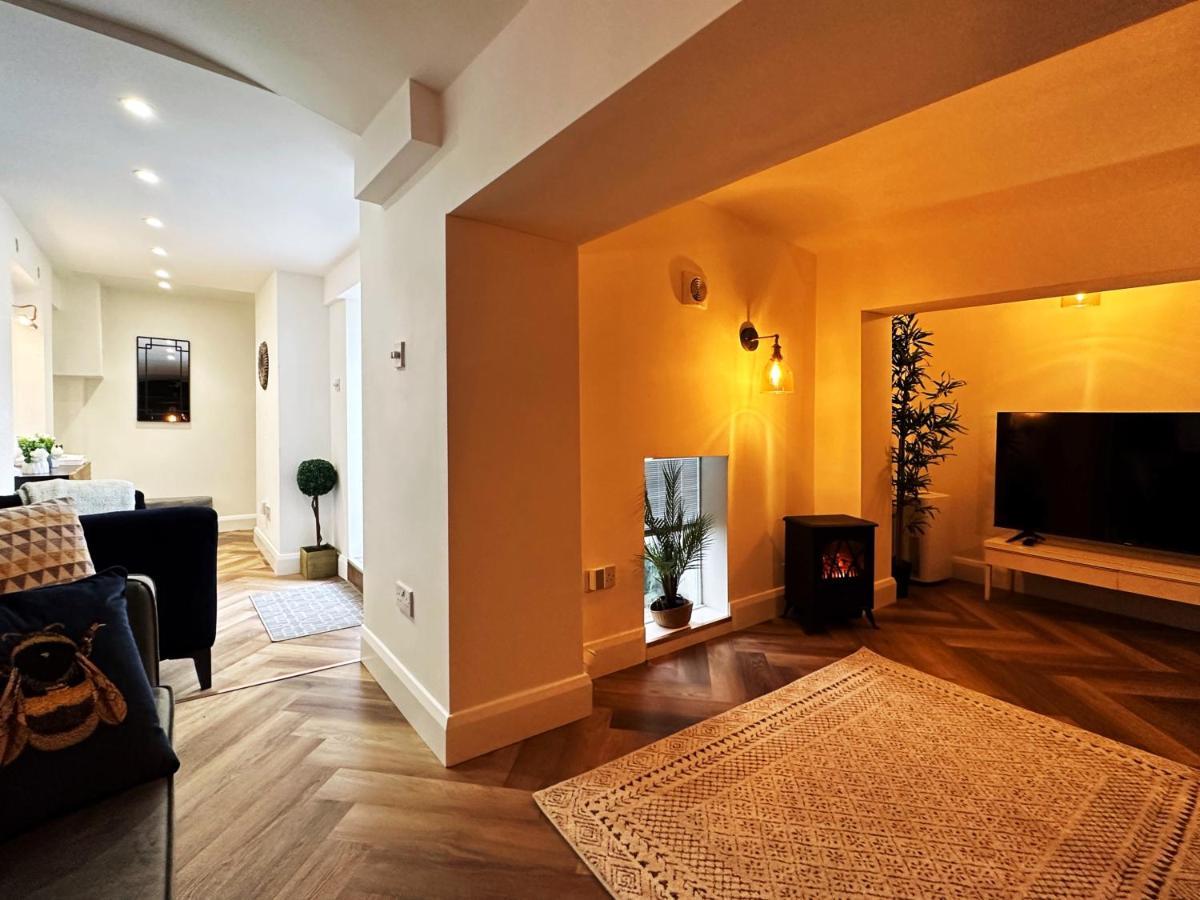 Liam Place Near Hyde Park - 1 Double Bed, 1 Sofa Bed, Spacious Apartment, Private Entrance London Exterior photo